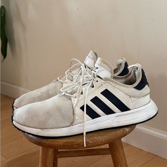 Adidas White and Black Running Shoes - Picture 1 of 3